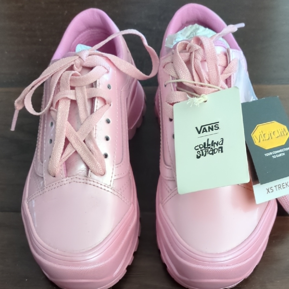 Vans Women's Pink Sneakers